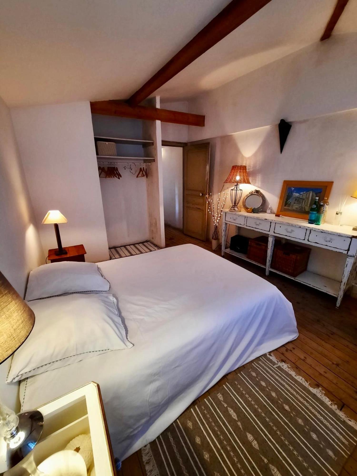 Pierres Et Jardins Bed & Breakfast Санлис Екстериор снимка