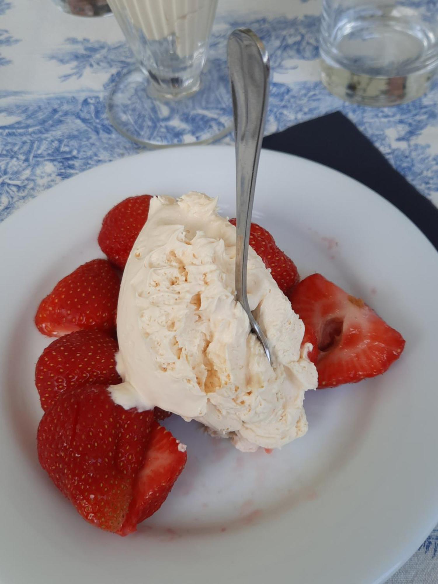 Pierres Et Jardins Bed & Breakfast Санлис Екстериор снимка